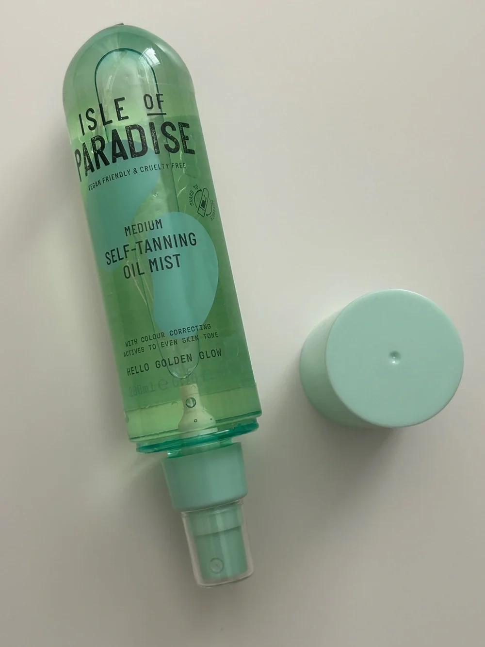 Isle of Paradise Medium Self-Tanning Oil Mist -Medium